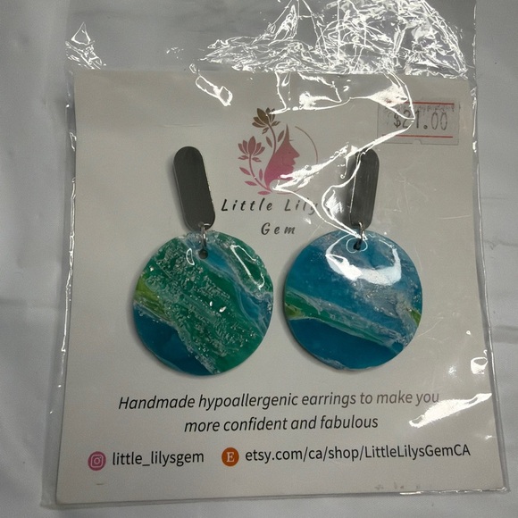 Blue and Green Earrings - Picture 3 of 5